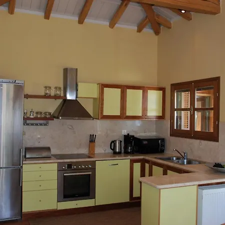 Ismini, Villa Città di Skiathos