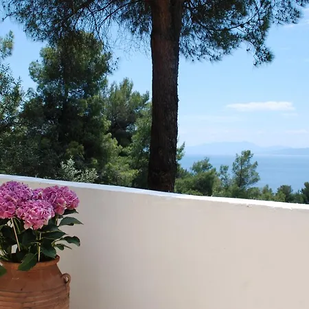 Ismini, Villa Città di Skiathos